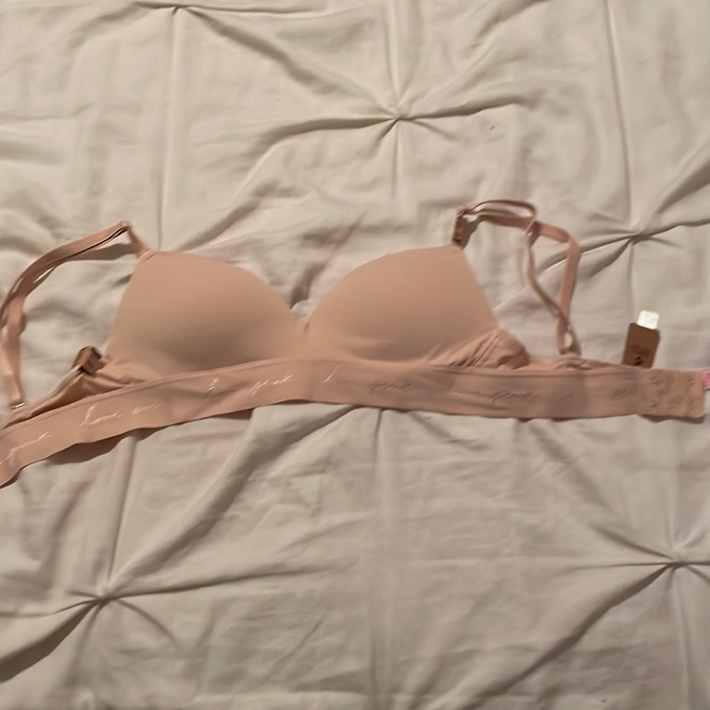 Victoria’s Secret Pink WEAR EVERYWHERE WIRELESS LIGHTLY LINED BRA size 32B